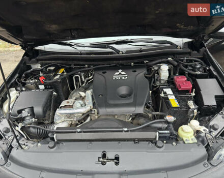 Чорний Міцубісі Паджеро Спорт, об'ємом двигуна 2.44 л та пробігом 96 тис. км за 28799 $, фото 48 на Automoto.ua