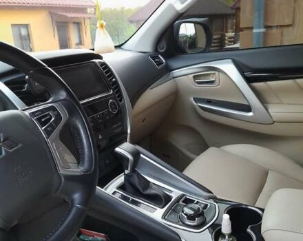 Чорний Міцубісі Паджеро Спорт, об'ємом двигуна 2.44 л та пробігом 140 тис. км за 30500 $, фото 4 на Automoto.ua