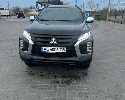 Чорний Міцубісі Паджеро Спорт, об'ємом двигуна 2.44 л та пробігом 48 тис. км за 40000 $, фото 2 на Automoto.ua
