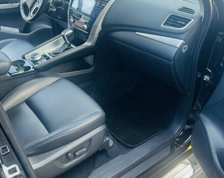 Черный Мицубиси Паджеро Спорт, объемом двигателя 2.44 л и пробегом 16 тыс. км за 40500 $, фото 1 на Automoto.ua