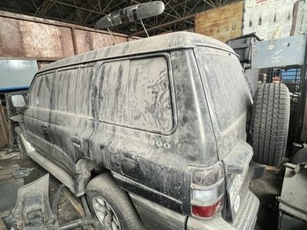 Черный Мицубиси Паджеро Спорт, объемом двигателя 0 л и пробегом 4 тыс. км за 3500 $, фото 1 на Automoto.ua