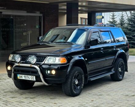 Чорний Міцубісі Паджеро Спорт, об'ємом двигуна 3 л та пробігом 250 тис. км за 6200 $, фото 1 на Automoto.ua