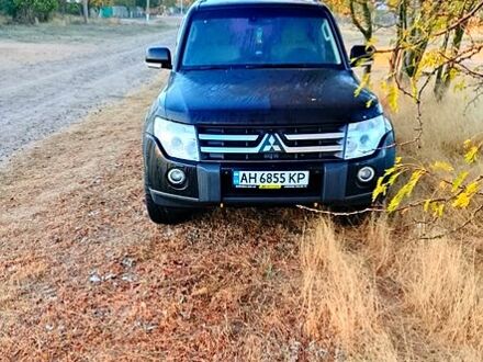 Черный Мицубиси Паджеро Спорт, объемом двигателя 3.2 л и пробегом 283 тыс. км за 16000 $, фото 1 на Automoto.ua