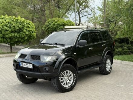 Міцубісі Паджеро Спорт 2010 у Павлограде на Automoto.ua Чорний Міцубісі Паджеро Спорт, об'ємом двигуна 2.5 л та пробігом 198 тис. км за 13700 $, фото 1 на Automoto.ua