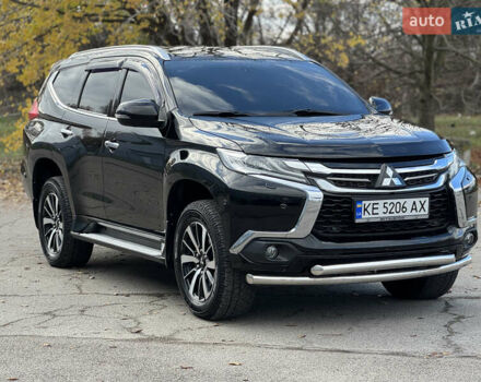 Черный Мицубиси Паджеро Спорт, объемом двигателя 2.44 л и пробегом 235 тыс. км за 22900 $, фото 1 на Automoto.ua