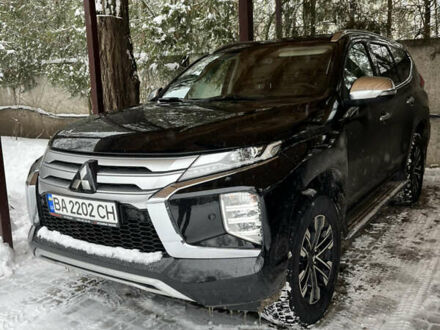 Черный Мицубиси Паджеро Спорт, объемом двигателя 2.44 л и пробегом 62 тыс. км за 33000 $, фото 1 на Automoto.ua