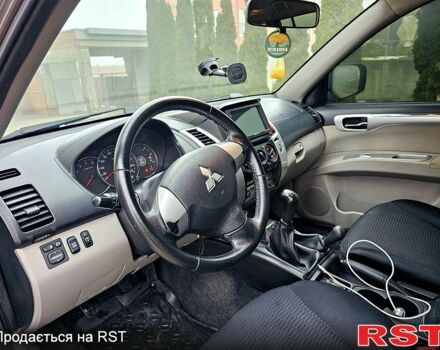 Коричневий Міцубісі Паджеро Спорт, об'ємом двигуна 2.5 л та пробігом 395 тис. км за 14000 $, фото 9 на Automoto.ua