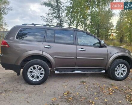 Мицубиси Паджеро Спорт 2014 в Кременчуге на Automoto.ua Коричневый Мицубиси Паджеро Спорт, объемом двигателя 2.48 л и пробегом 184 тыс. км за 16993 $, фото 2 на Automoto.ua