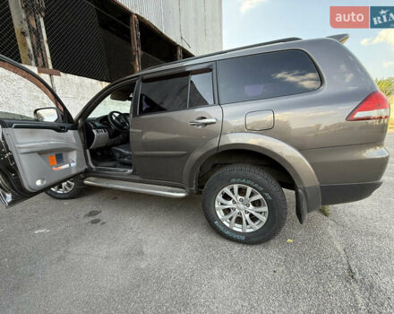 Коричневый Мицубиси Паджеро Спорт, объемом двигателя 2.48 л и пробегом 293 тыс. км за 16000 $, фото 10 на Automoto.ua