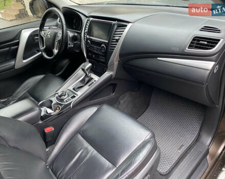 Коричневий Міцубісі Паджеро Спорт, об'ємом двигуна 2.44 л та пробігом 179 тис. км за 27500 $, фото 7 на Automoto.ua