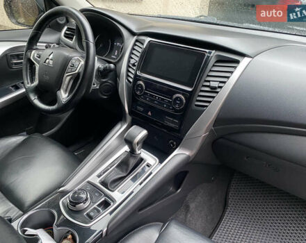 Коричневий Міцубісі Паджеро Спорт, об'ємом двигуна 2.44 л та пробігом 179 тис. км за 27500 $, фото 8 на Automoto.ua