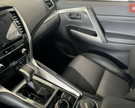 Мицубиси Паджеро Спорт 2025 года купить новое авто Мицубиси Паджеро Спорт 2025 года от официального дилера Ньютон Авто Місто Мицубиси фото