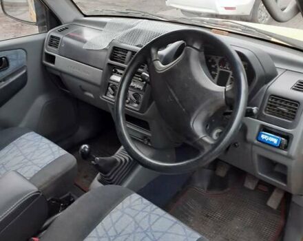 Желтый Мицубиси Паджеро Спорт, объемом двигателя 0.6 л и пробегом 150 тыс. км за 3200 $, фото 7 на Automoto.ua