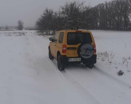 Желтый Мицубиси Паджеро Спорт, объемом двигателя 0.6 л и пробегом 150 тыс. км за 3200 $, фото 8 на Automoto.ua