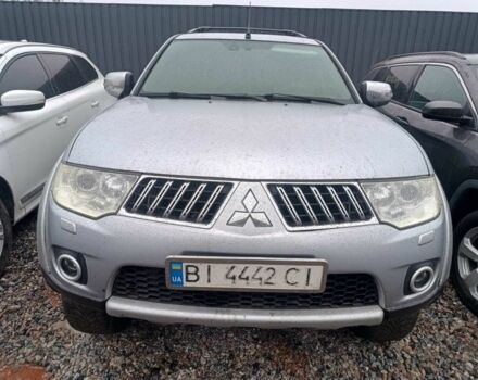 Сірий Міцубісі Паджеро Спорт, об'ємом двигуна 2.5 л та пробігом 370 тис. км за 11999 $, фото 4 на Automoto.ua