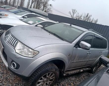 Сірий Міцубісі Паджеро Спорт, об'ємом двигуна 2.5 л та пробігом 370 тис. км за 11999 $, фото 7 на Automoto.ua