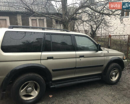 Сірий Міцубісі Паджеро Спорт, об'ємом двигуна 3 л та пробігом 300 тис. км за 6500 $, фото 1 на Automoto.ua