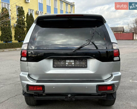 Серый Мицубиси Паджеро Спорт, объемом двигателя 3 л и пробегом 240 тыс. км за 6499 $, фото 4 на Automoto.ua