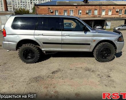 Сірий Міцубісі Паджеро Спорт, об'ємом двигуна 2.5 л та пробігом 267 тис. км за 3500 $, фото 4 на Automoto.ua