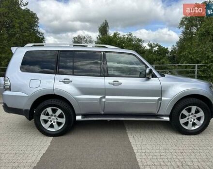 Серый Мицубиси Паджеро Спорт, объемом двигателя 3 л и пробегом 228 тыс. км за 5000 $, фото 1 на Automoto.ua