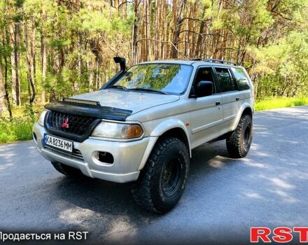 Серый Мицубиси Паджеро Спорт, объемом двигателя 3 л и пробегом 242 тыс. км за 6999 $, фото 3 на Automoto.ua