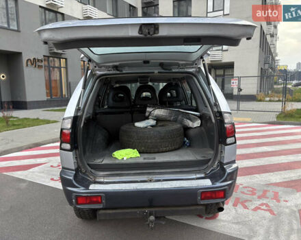 Мицубиси Паджеро Спорт 2005 в Киеве на Automoto.ua Серый Мицубиси Паджеро Спорт, объемом двигателя 3 л и пробегом 330 тыс. км за 5850 $, фото 9 на Automoto.ua