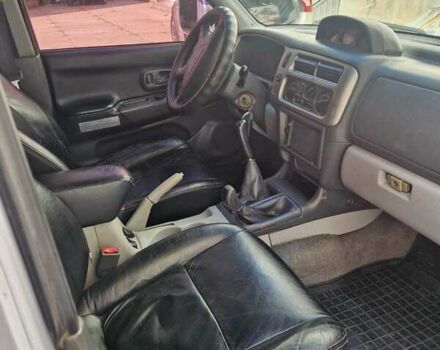 Серый Мицубиси Паджеро Спорт, объемом двигателя 2.48 л и пробегом 327 тыс. км за 8800 $, фото 7 на Automoto.ua