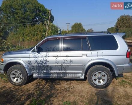 Серый Мицубиси Паджеро Спорт, объемом двигателя 3 л и пробегом 282 тыс. км за 9000 $, фото 1 на Automoto.ua
