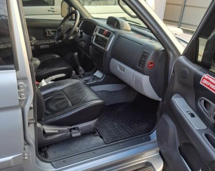 Сірий Міцубісі Паджеро Спорт, об'ємом двигуна 2.5 л та пробігом 215 тис. км за 10200 $, фото 2 на Automoto.ua