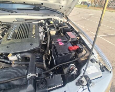 Серый Мицубиси Паджеро Спорт, объемом двигателя 3 л и пробегом 375 тыс. км за 8000 $, фото 7 на Automoto.ua