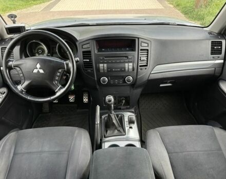 Сірий Міцубісі Паджеро Спорт, об'ємом двигуна 3.2 л та пробігом 190 тис. км за 5000 $, фото 4 на Automoto.ua