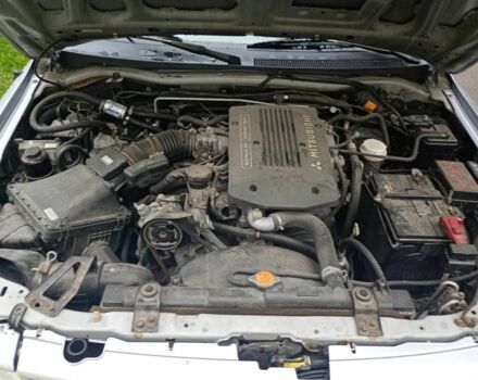 Серый Мицубиси Паджеро Спорт, объемом двигателя 3 л и пробегом 207 тыс. км за 6500 $, фото 5 на Automoto.ua