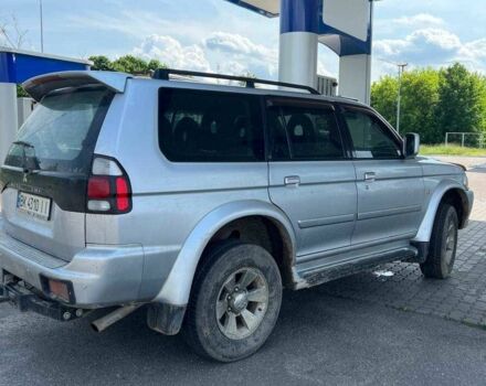 Сірий Міцубісі Паджеро Спорт, об'ємом двигуна 2.5 л та пробігом 300 тис. км за 9000 $, фото 1 на Automoto.ua