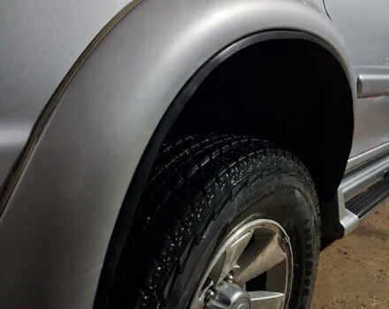 Сірий Міцубісі Паджеро Спорт, об'ємом двигуна 2.5 л та пробігом 260 тис. км за 10500 $, фото 13 на Automoto.ua