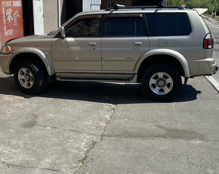 Серый Мицубиси Паджеро Спорт, объемом двигателя 3 л и пробегом 299 тыс. км за 7200 $, фото 3 на Automoto.ua