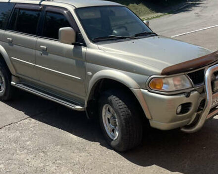 Серый Мицубиси Паджеро Спорт, объемом двигателя 3 л и пробегом 299 тыс. км за 8000 $, фото 1 на Automoto.ua