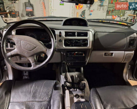 Сірий Міцубісі Паджеро Спорт, об'ємом двигуна 2.5 л та пробігом 260 тис. км за 10500 $, фото 6 на Automoto.ua