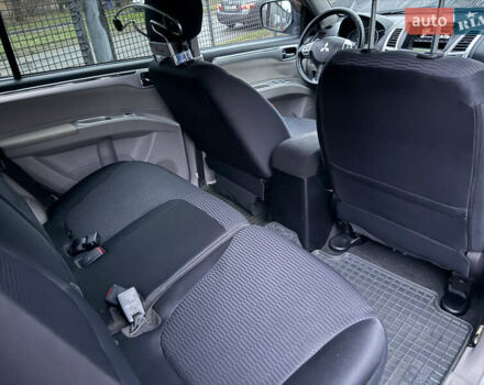 Серый Мицубиси Паджеро Спорт, объемом двигателя 2.5 л и пробегом 107 тыс. км за 12900 $, фото 10 на Automoto.ua