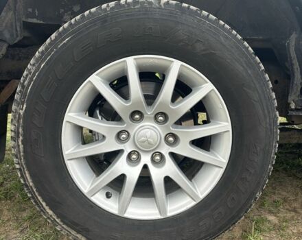 Сірий Міцубісі Паджеро Спорт, об'ємом двигуна 2.5 л та пробігом 170 тис. км за 13500 $, фото 5 на Automoto.ua