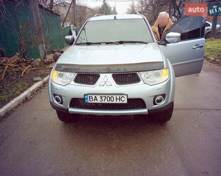 Серый Мицубиси Паджеро Спорт, объемом двигателя 2.5 л и пробегом 253 тыс. км за 12000 $, фото 6 на Automoto.ua