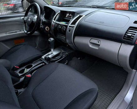 Серый Мицубиси Паджеро Спорт, объемом двигателя 2.5 л и пробегом 107 тыс. км за 12900 $, фото 9 на Automoto.ua