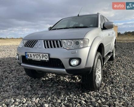 Мицубиси Паджеро Спорт 2010 в Киеве на Automoto.ua Серый Мицубиси Паджеро Спорт, объемом двигателя 2.5 л и пробегом 176 тыс. км за 14000 $, фото 10 на Automoto.ua