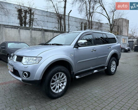 Серый Мицубиси Паджеро Спорт, объемом двигателя 2.5 л и пробегом 107 тыс. км за 12900 $, фото 3 на Automoto.ua