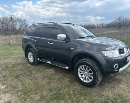 Сірий Міцубісі Паджеро Спорт, об'ємом двигуна 2.5 л та пробігом 170 тис. км за 13500 $, фото 1 на Automoto.ua