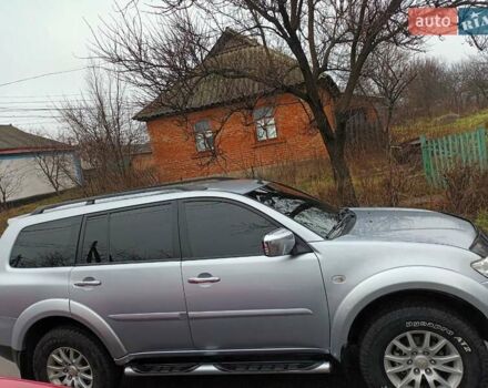 Серый Мицубиси Паджеро Спорт, объемом двигателя 2.5 л и пробегом 253 тыс. км за 12000 $, фото 2 на Automoto.ua