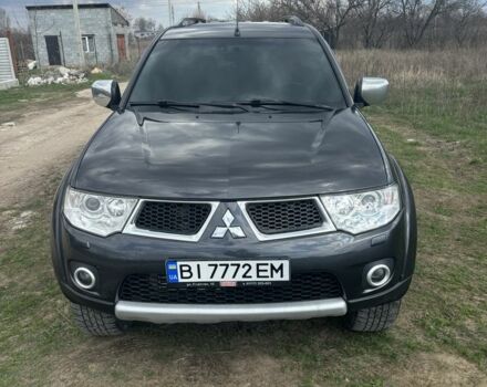 Сірий Міцубісі Паджеро Спорт, об'ємом двигуна 2.5 л та пробігом 170 тис. км за 13500 $, фото 2 на Automoto.ua