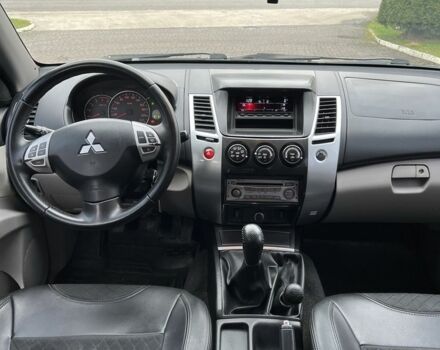 Серый Мицубиси Паджеро Спорт, объемом двигателя 2.5 л и пробегом 296 тыс. км за 11800 $, фото 7 на Automoto.ua