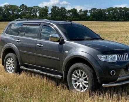 Серый Мицубиси Паджеро Спорт, объемом двигателя 2.5 л и пробегом 190 тыс. км за 15000 $, фото 1 на Automoto.ua