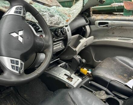 Сірий Міцубісі Паджеро Спорт, об'ємом двигуна 2.5 л та пробігом 160 тис. км за 5500 $, фото 2 на Automoto.ua