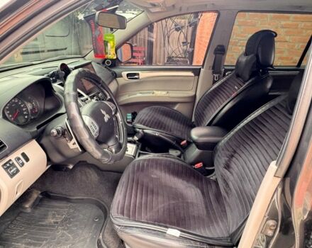 Серый Мицубиси Паджеро Спорт, объемом двигателя 2.5 л и пробегом 190 тыс. км за 15000 $, фото 16 на Automoto.ua